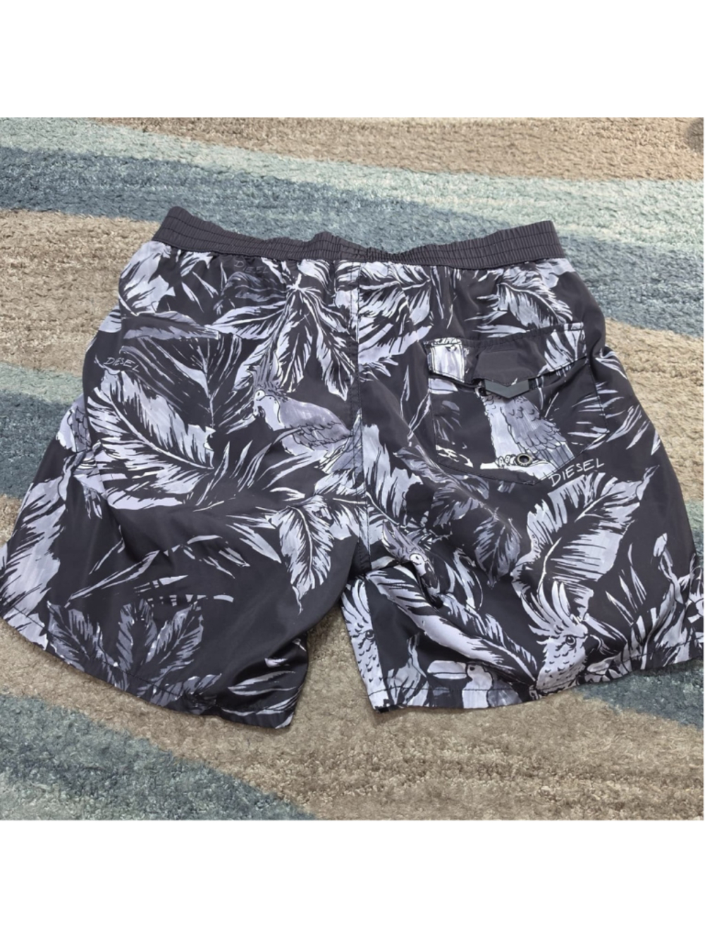 Diesel Beachwear Swim Trunks Mens S Black Tropical Print Drawstring Shorts - Picture 2 of 7